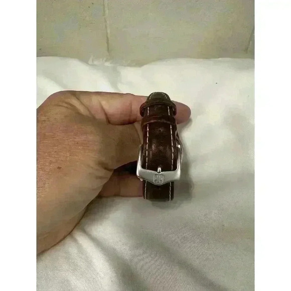 Swiss Army Wenger S.A.K Design Ladies Leather Band Watch Date Dial - Picture 10 of 10